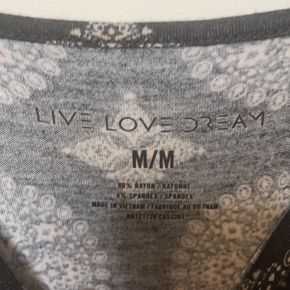 Black tank with tan design - Picture 2 of 2